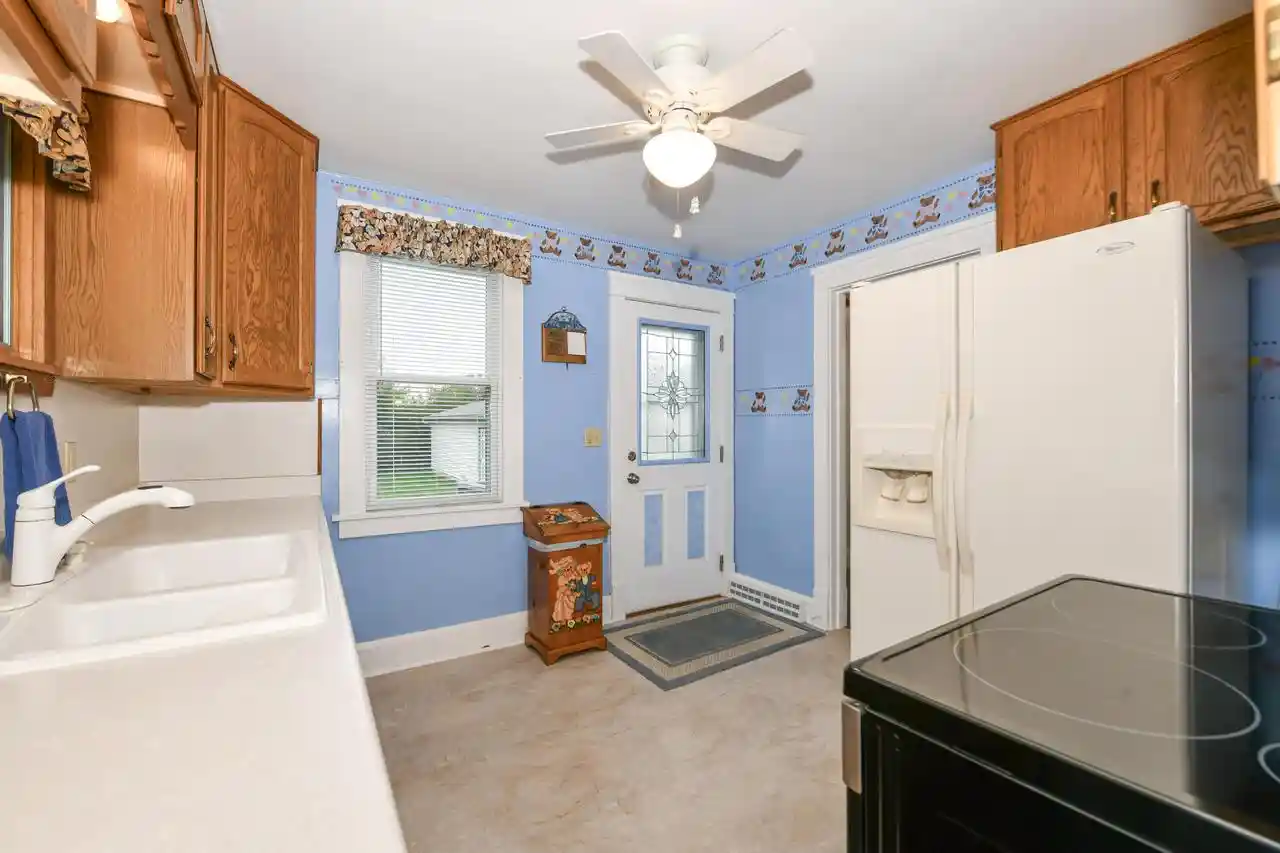 Photo 4 of Single family home for sale at 1247 Illinois St, Racine, WI 53405 | MLS# 1978994 | Listing updated on 2026-09-03