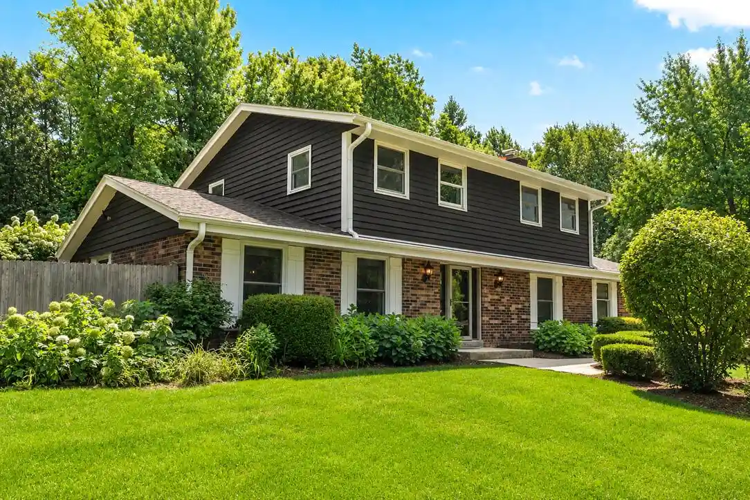 Photo 1 of Single family home for sale at 11550 N Meadowbrook Dr, Mequon, WI 53097 | MLS# 1978999 | Listing updated on 2026-09-12