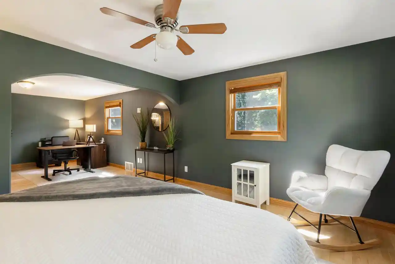 Photo 3 of Single family home for sale at 11550 N Meadowbrook Dr, Mequon, WI 53097 | MLS# 1978999 | Listing updated on 2026-09-12