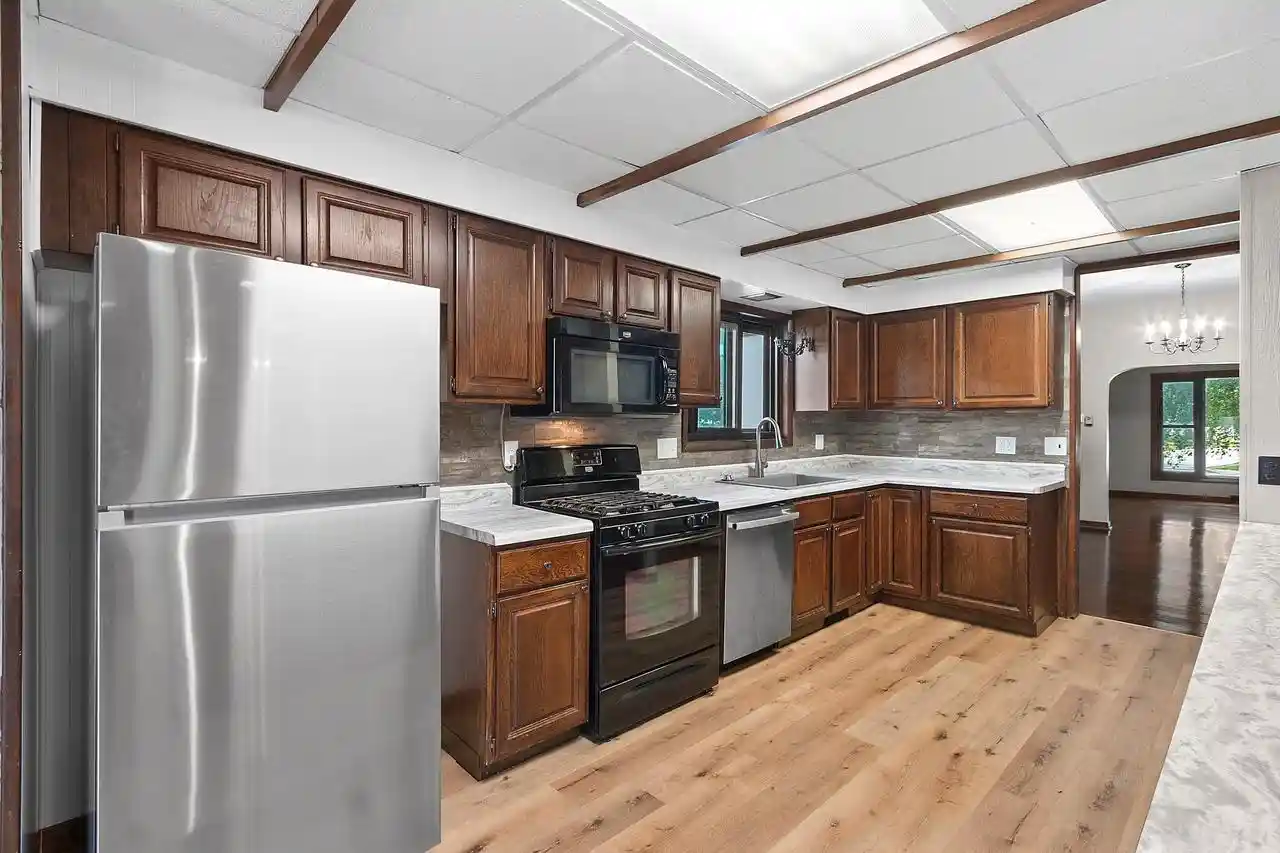 Photo 4 of Single family home for sale at 1005 Elizabeth Ave, Marinette, WI 54143 | MLS# 50332118 | Listing updated on 2026-09-22