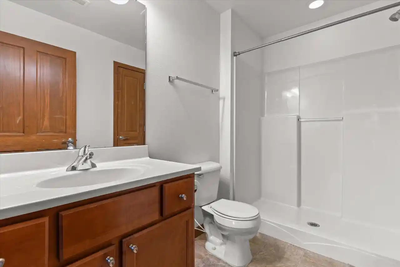 Listing Photo 4 - Condo for sale in building located at 2820 21st St, Kenosha, WI 53140 - Unit #8