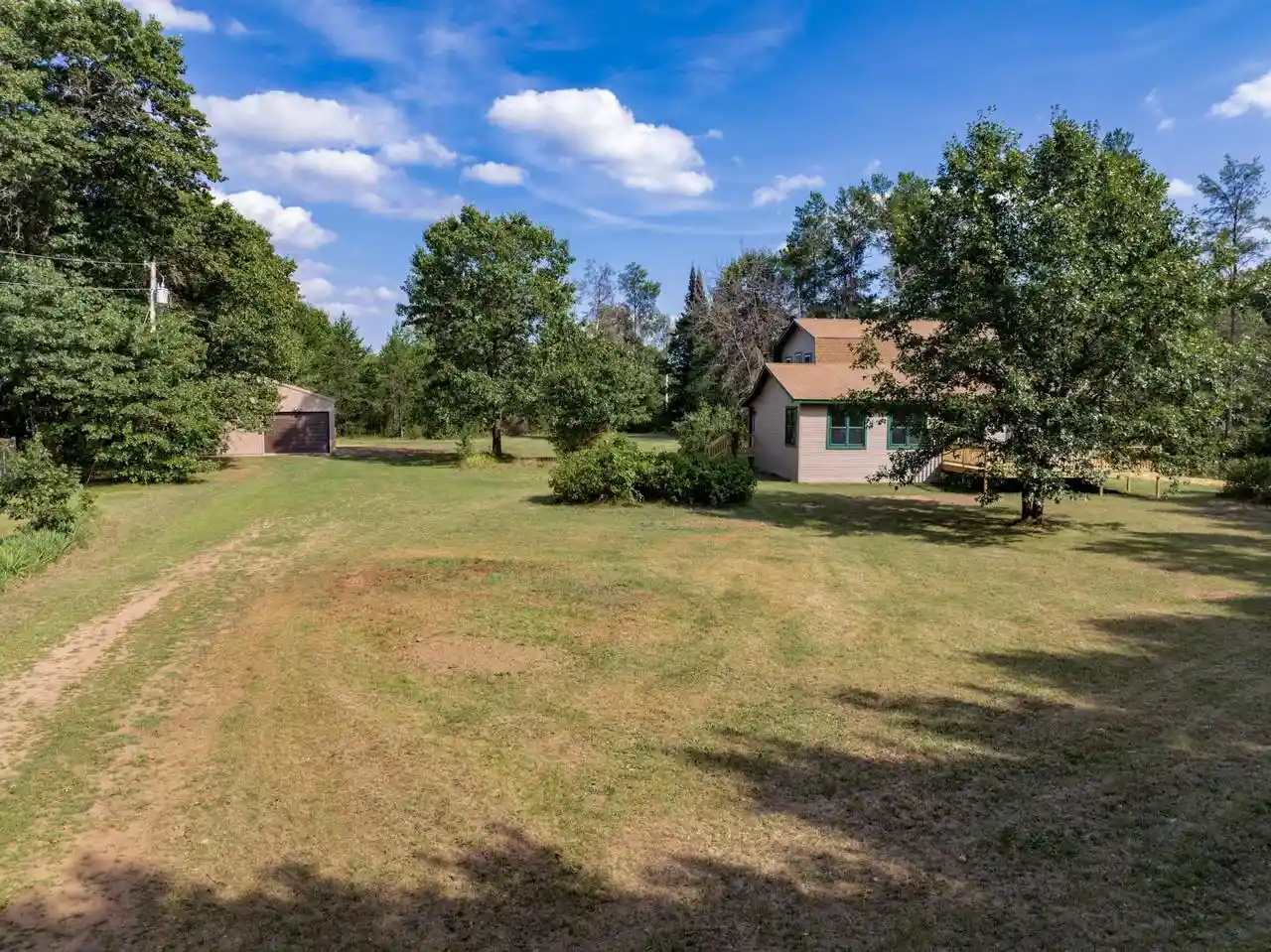 Photo 2 of Single family home for sale at N10188 Buckeye Dr, Necedah, WI 54646 | MLS# 2031921 | Listing updated on 2026-10-02