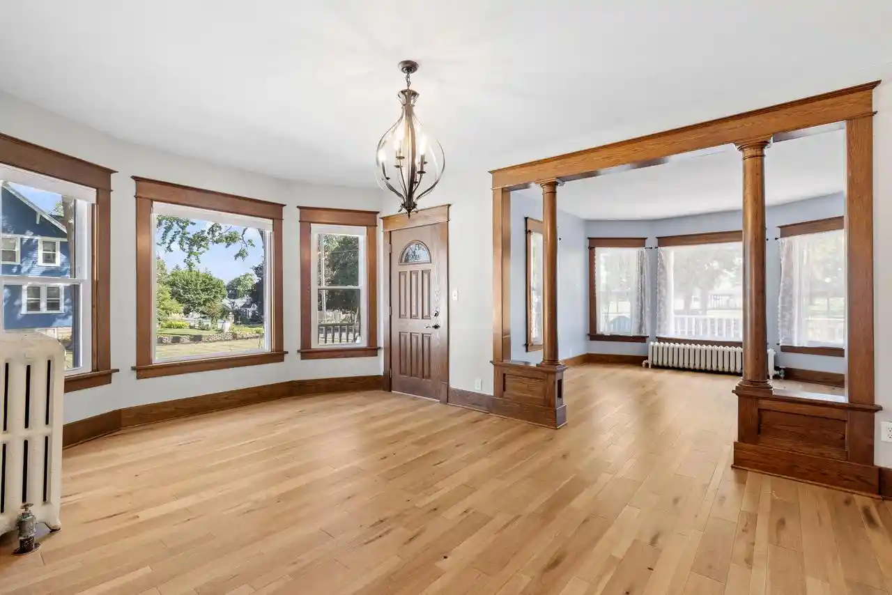 Photo 4 of Single family home for sale at 40 W Van Altena Ave, Cedar Grove, WI 53013 | MLS# 1979033 | Listing updated on 2026-09-25