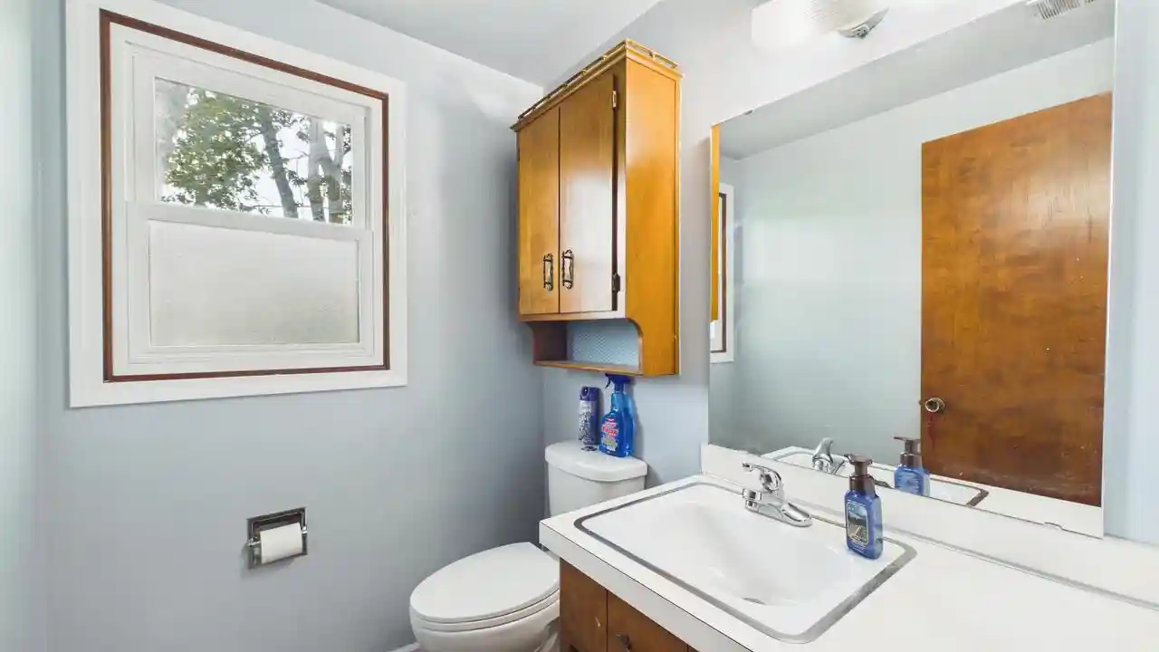 Photo 3 of Single family home for sale at 1864 Neal Ct, Green Bay, WI 54302 | MLS# 50332137 | Listing updated on 2026-09-14