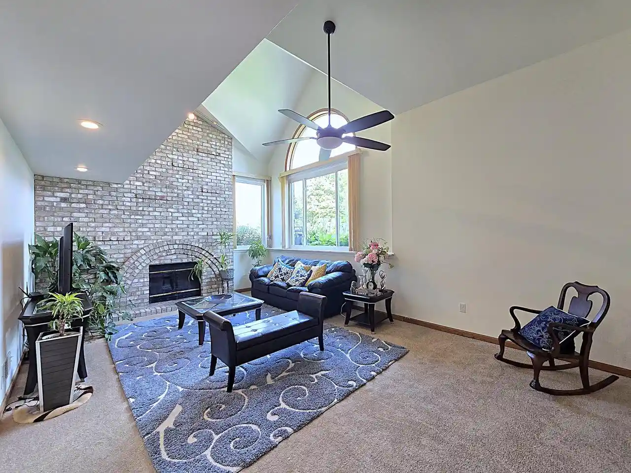 Photo 3 of Single family home for sale at 9201 W County Line Rd, Milwaukee, WI 53224 | MLS# 1979032 | Listing updated on 2026-09-05