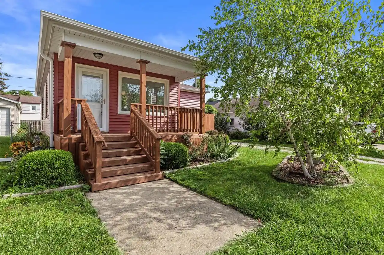 Photo 1 of Single family home for sale at 1712 Athaleen Ave, Mount Pleasant, WI 53403 | MLS# 1979035 | Listing updated on 2026-09-22