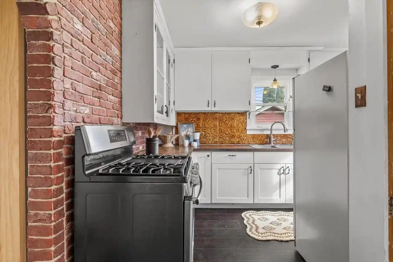 Photo 4 of Single family home for sale at 1712 Athaleen Ave, Mount Pleasant, WI 53403 | MLS# 1979035 | Listing updated on 2026-09-22