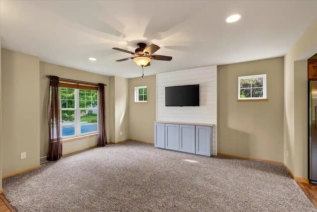 Photo 3 of Single family home for sale at 6909 Country Ln, Madison, WI 53719 | MLS# 2031936 | Listing updated on 2026-09-09