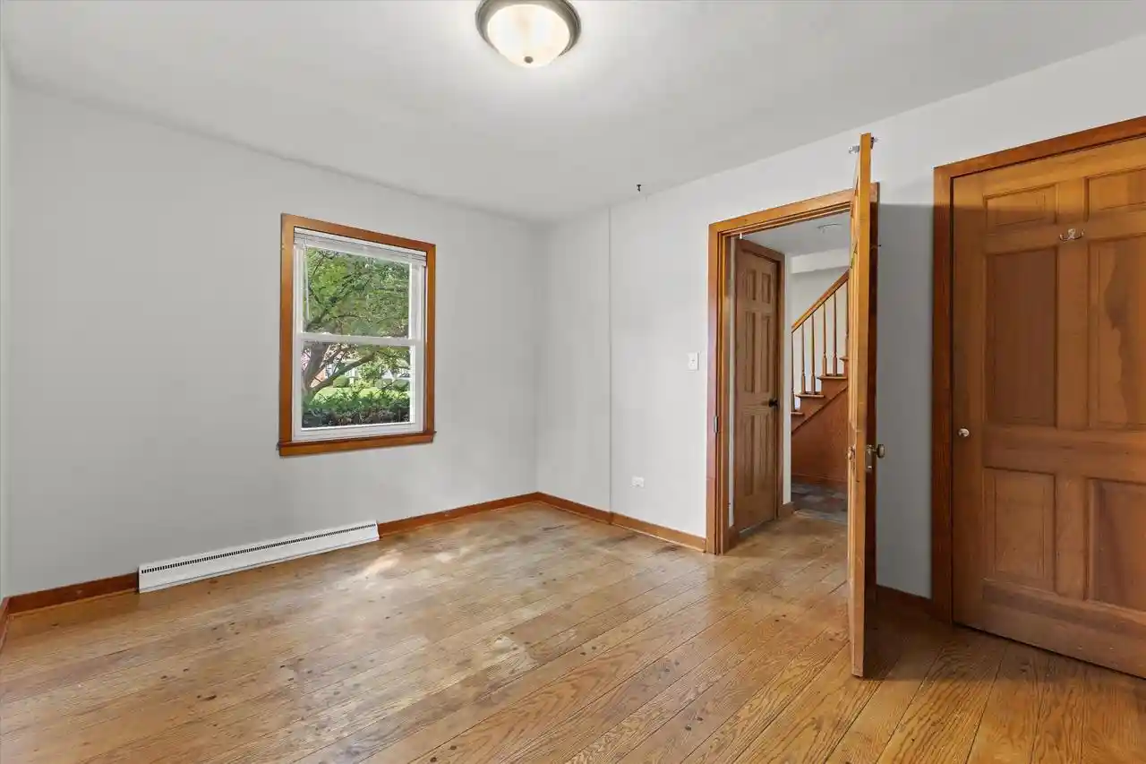 Photo 4 of Single family home for sale at W236n6530 Hillview Dr, Sussex, WI 53089 | MLS# 1979042 | Listing updated on 2026-09-25
