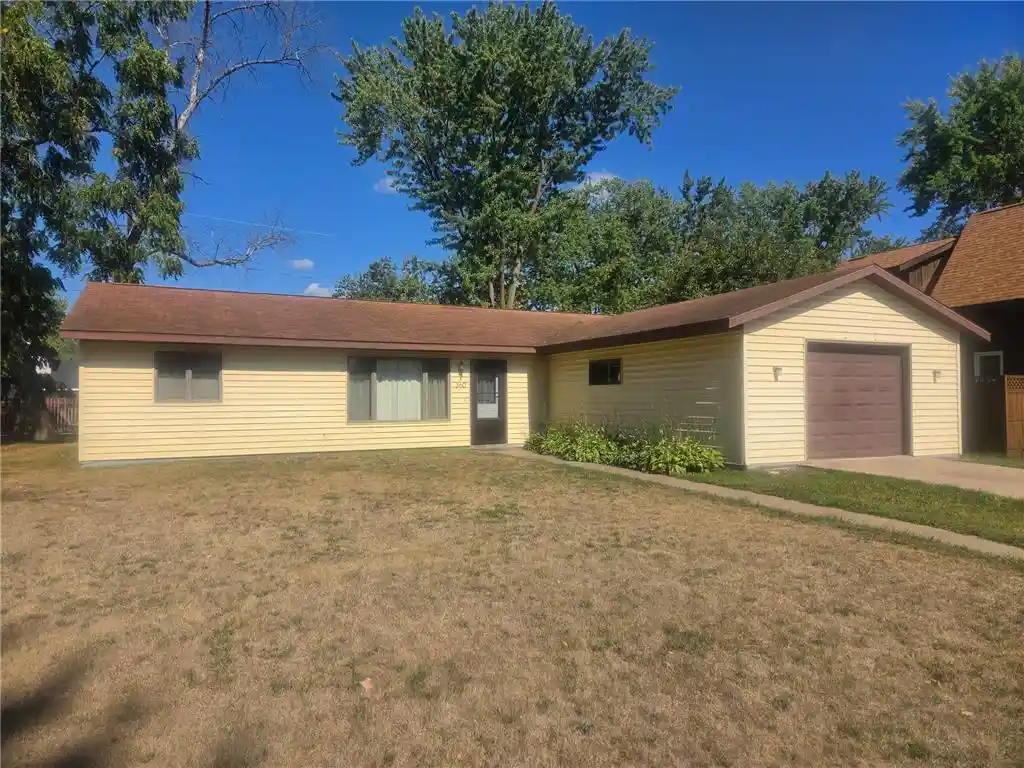 Photo 4 of Single family home for sale at 360 Elm St, Prescott, WI 54021 | MLS# 7137850 | Listing updated on 2026-09-23