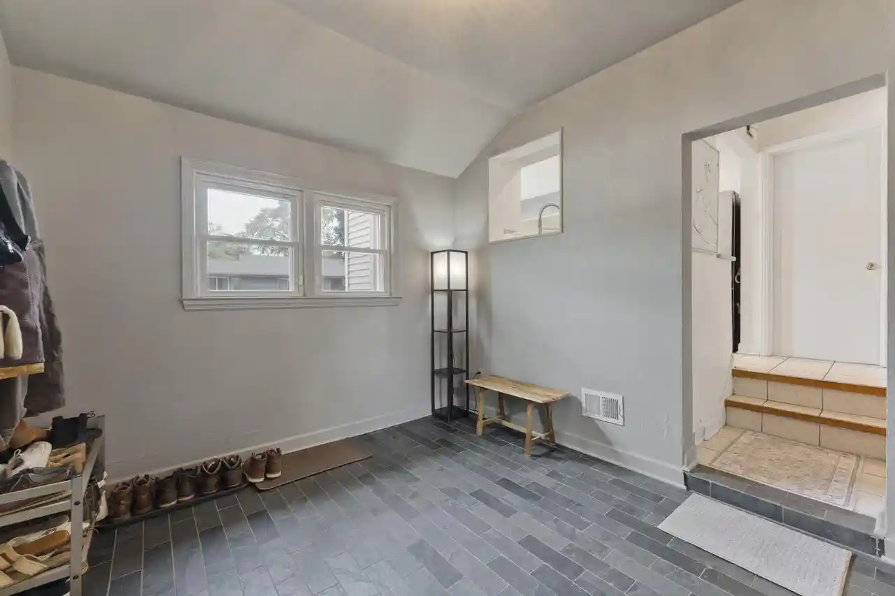 Photo 3 of Single family home for sale at 1090 W La Salle Ave, Glendale, WI 53209 | MLS# 1979050 | Listing updated on 2026-09-15