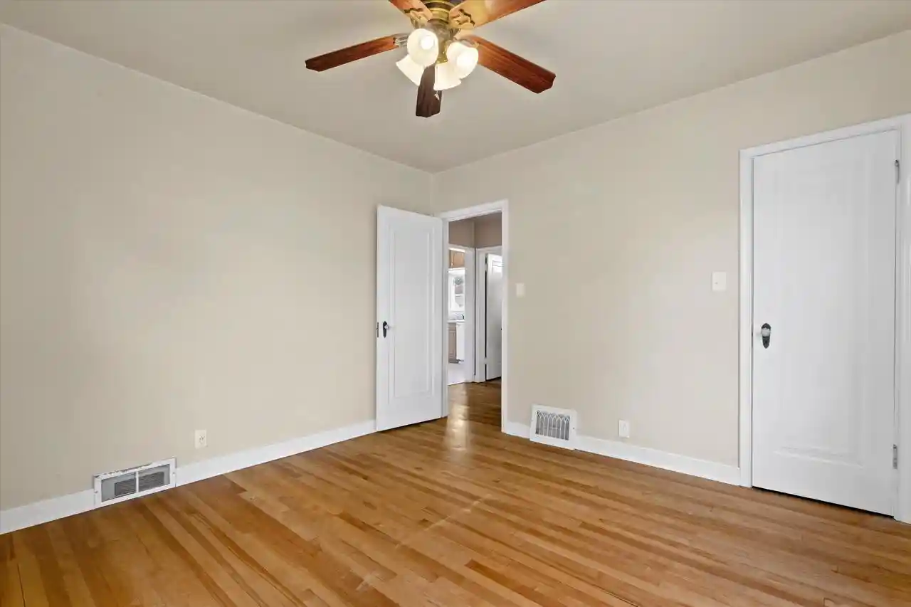 Photo 3 of Single family home for sale at 819 Mullet Pl, Green Bay, WI 54304 | MLS# 50332146 | Listing updated on 2026-09-08