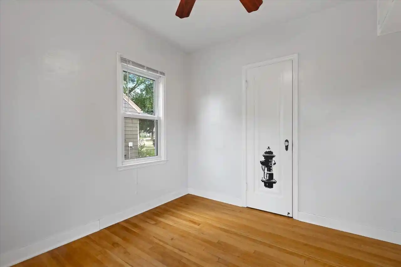 Photo 4 of Single family home for sale at 819 Mullet Pl, Green Bay, WI 54304 | MLS# 50332146 | Listing updated on 2026-09-08