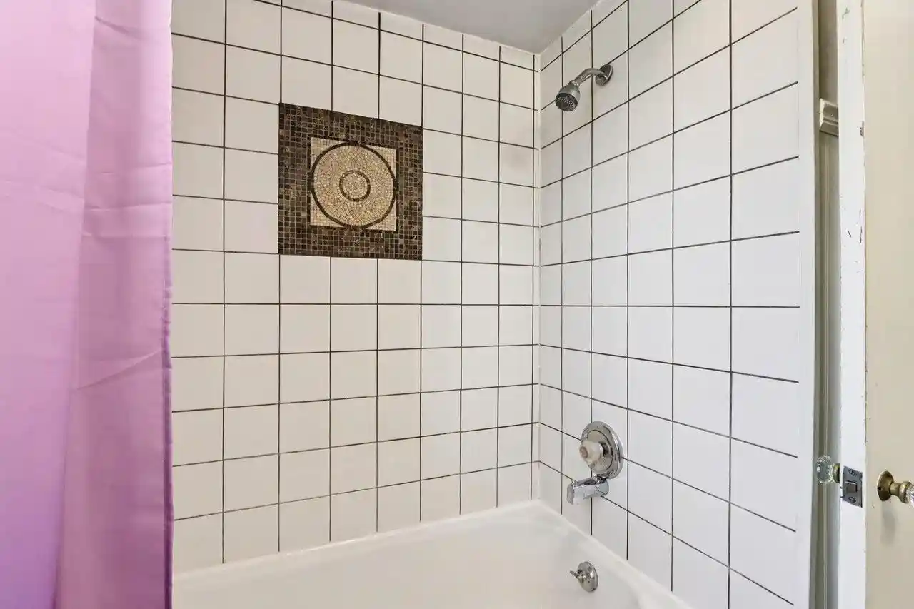 Photo 4 of Single family home for sale at 1011 W Silver Spring Dr, Milwaukee, WI 53209 | MLS# 1979054 | Listing updated on 2026-09-03