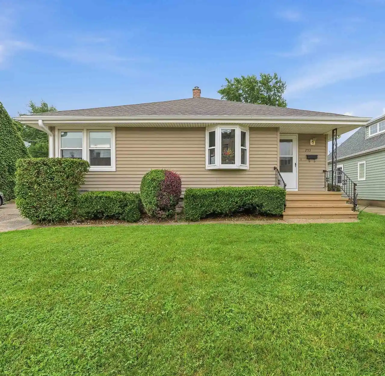 Photo 1 of Single family home for sale at 253 S Madison St, Waupun, WI 53963 | MLS# 2031951 | Listing updated on 2026-09-06