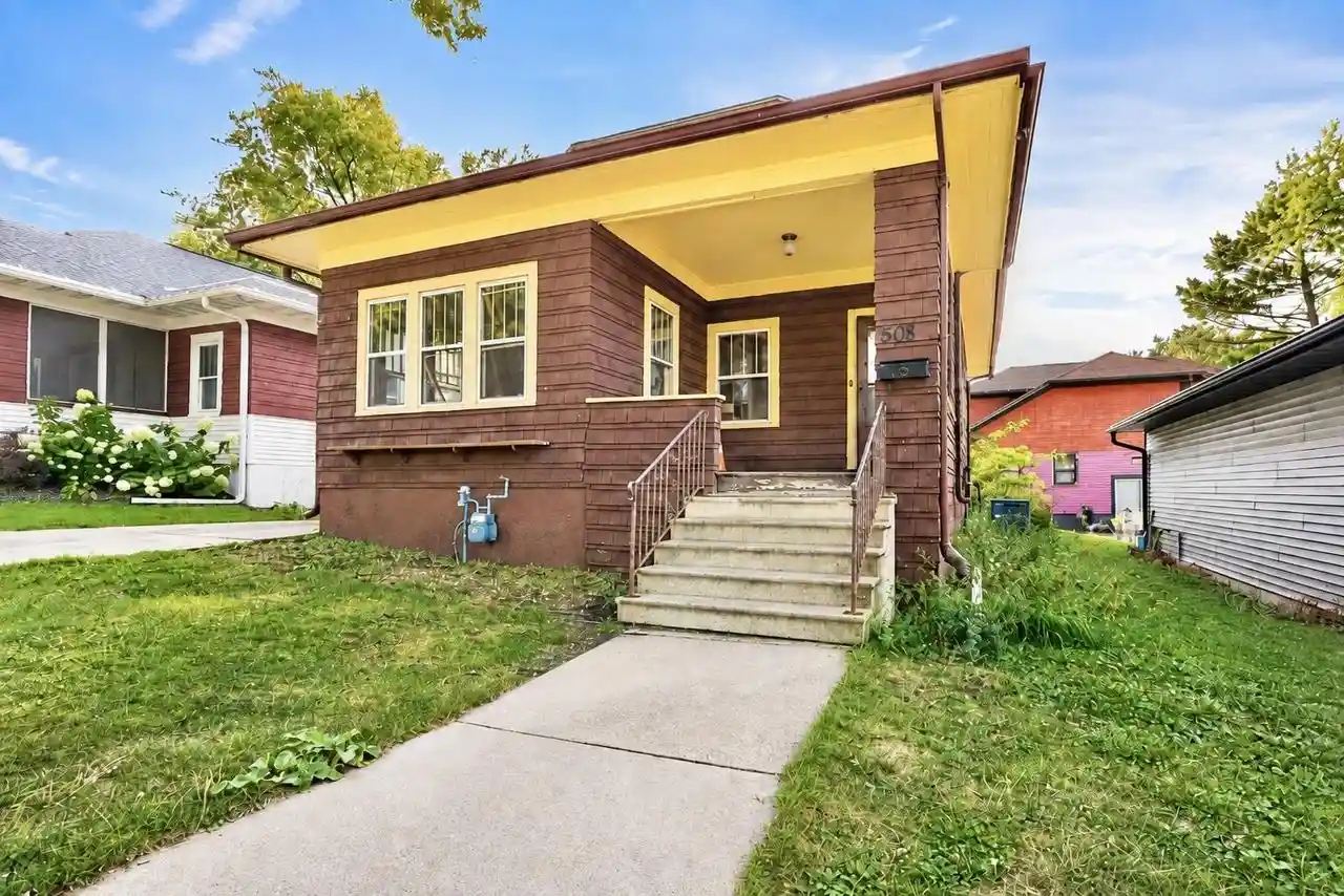 Photo 1 of Single family home for sale at 508 S Jackson St, Green Bay, WI 54301 | MLS# 50332136 | Listing updated on 2026-09-12