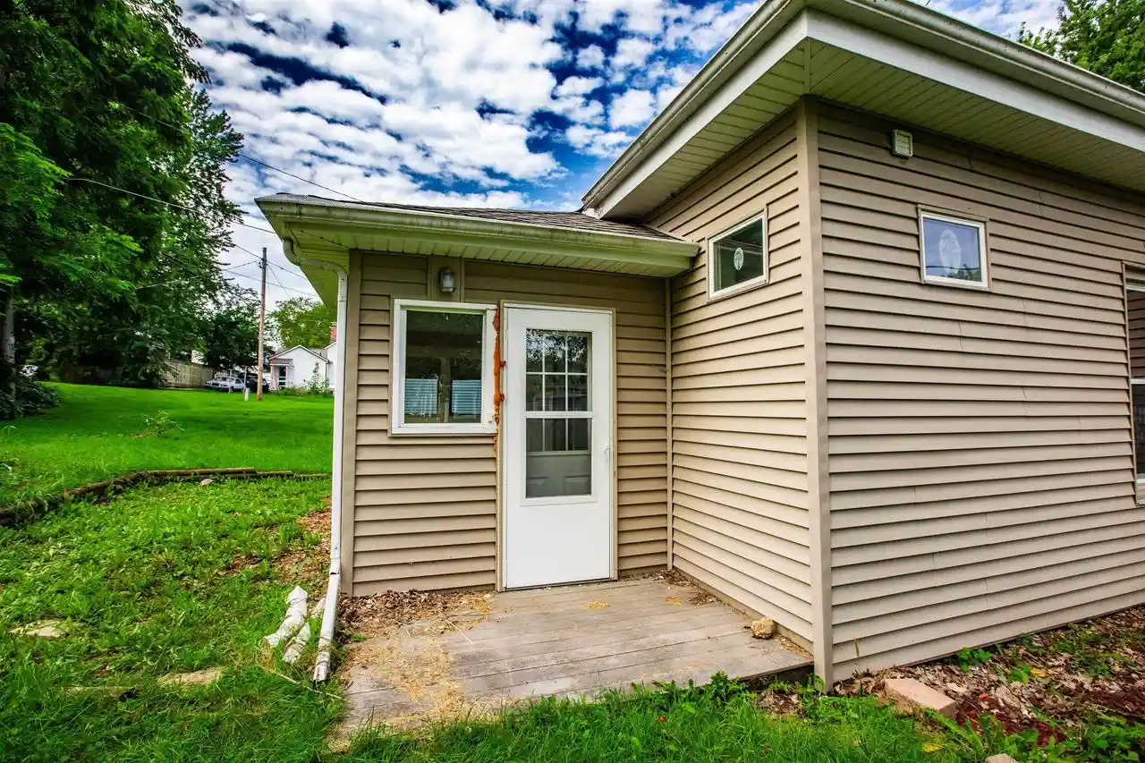 Photo 3 of Single family home for sale at 309 E Chapel St, Dodgeville, WI 53533 | MLS# 2031954 | Listing updated on 2026-10-02