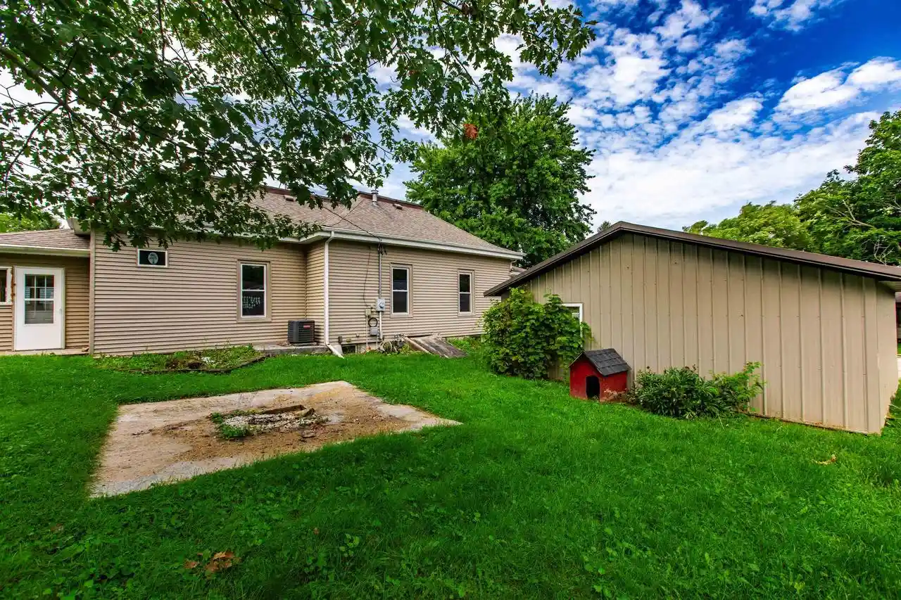 Photo 4 of Single family home for sale at 309 E Chapel St, Dodgeville, WI 53533 | MLS# 2031954 | Listing updated on 2026-10-02