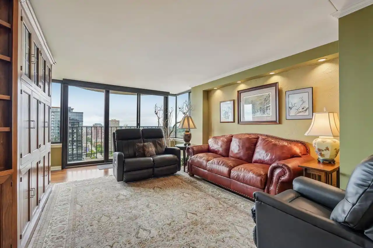 Photo 2 of Condo for sale at 929 N Astor St #2307, Milwaukee, WI 53202 | MLS# 1979066 | Listing updated on 2026-09-11
