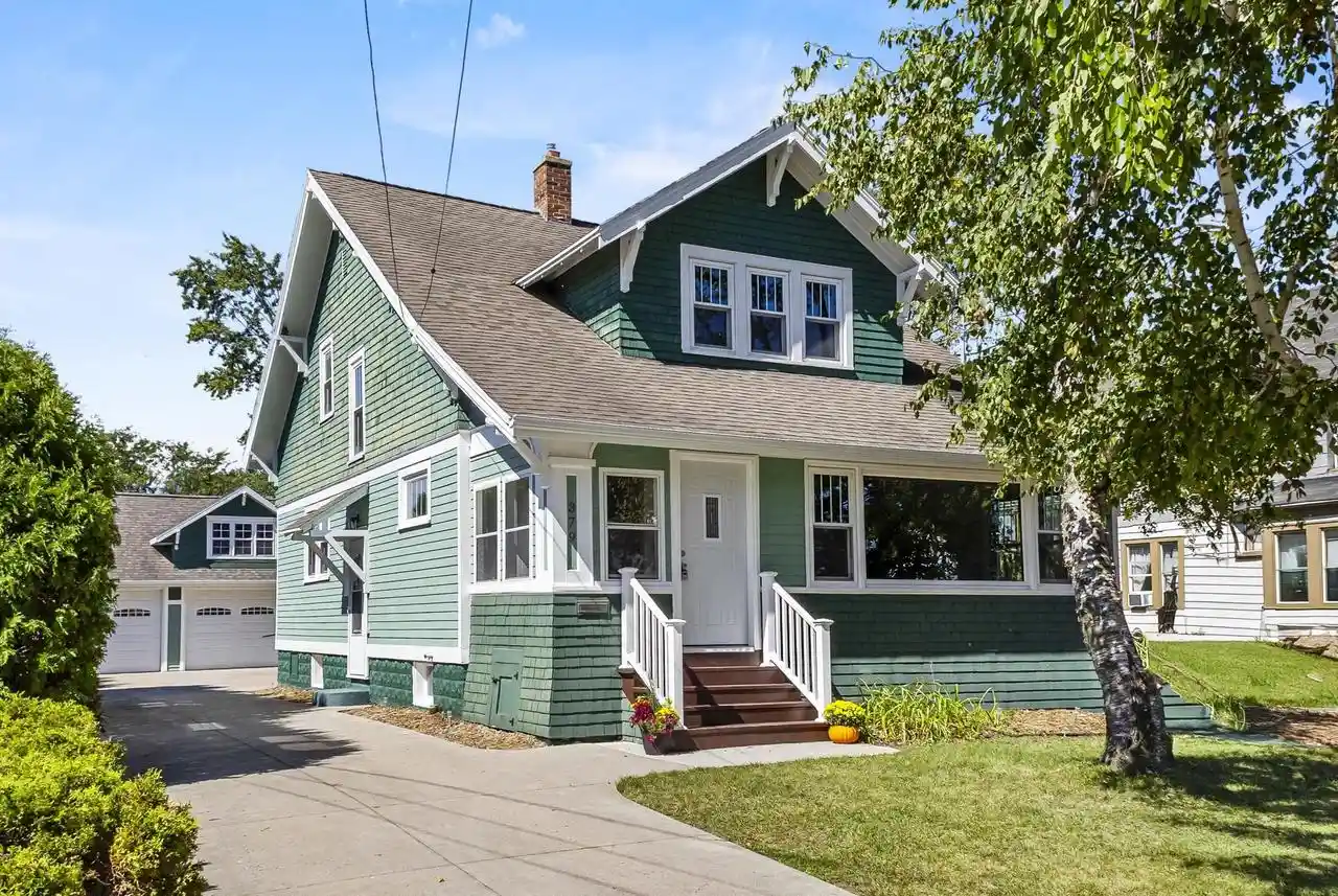 Photo 1 of Single family home for sale at 379 Naymut St, Menasha, WI 54952 | MLS# 50332149 | Listing updated on 2026-09-16