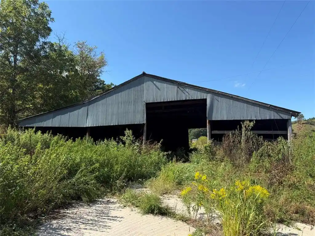Photo 2 of Single family home for sale at W28324 Rainey Valley Rd, Arcadia, WI 54612 | MLS# 1604850 | Listing updated on 2026-09-03