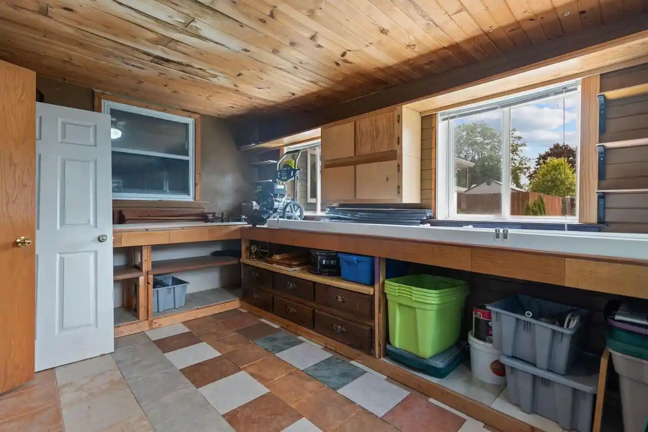 Photo 3 of Single family home for sale at 26 Bittersweet Ct, Little Chute, WI 54140 | MLS# 50332153 | Listing updated on 2026-09-10