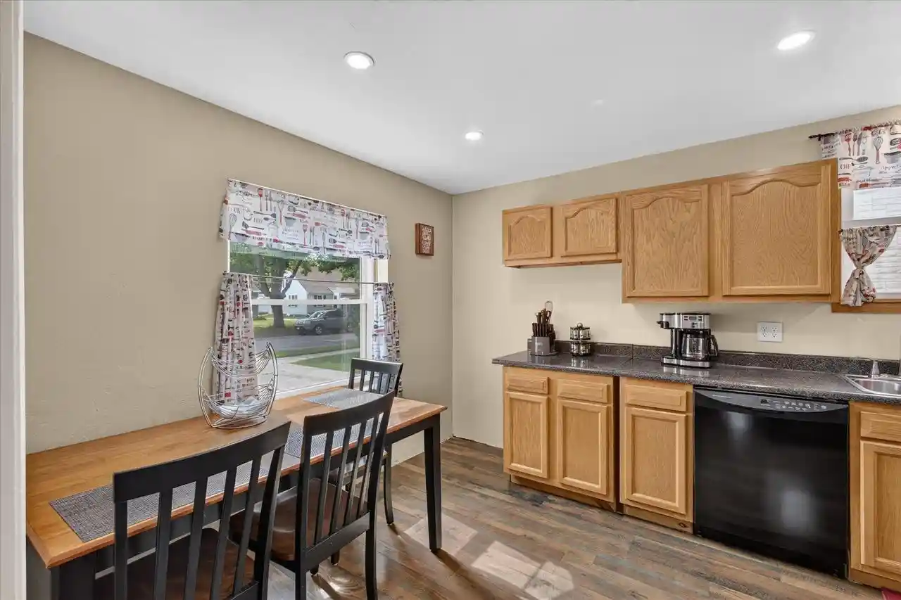 Photo 2 of Single family home for sale at 829 N Buchanan St, Green Bay, WI 54303 | MLS# 50332152 | Listing updated on 2026-09-06
