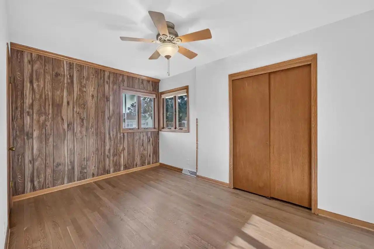 Photo 2 of Single family home for sale at 2501 Pinehurst Ave, Racine, WI 53403 | MLS# 1979078 | Listing updated on 2026-09-21