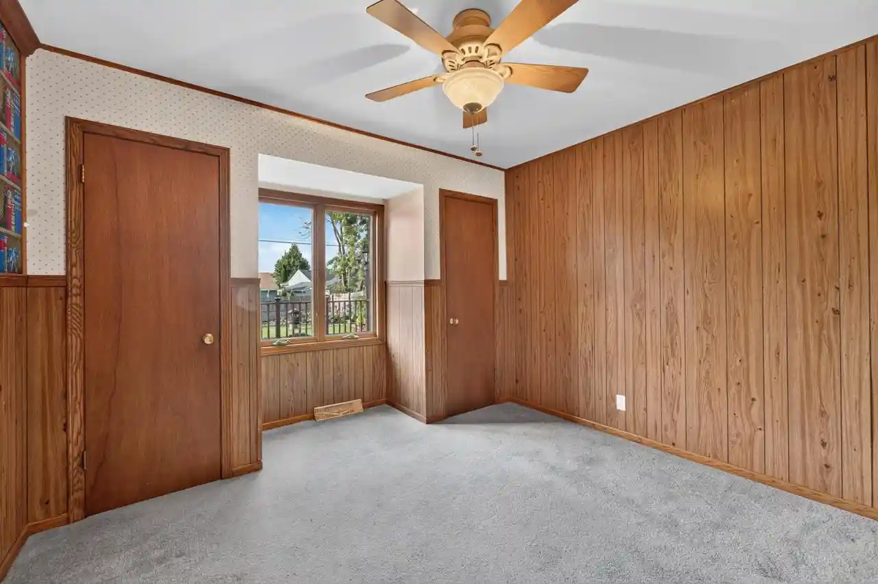 Photo 3 of Single family home for sale at 2501 Pinehurst Ave, Racine, WI 53403 | MLS# 1979078 | Listing updated on 2026-09-21