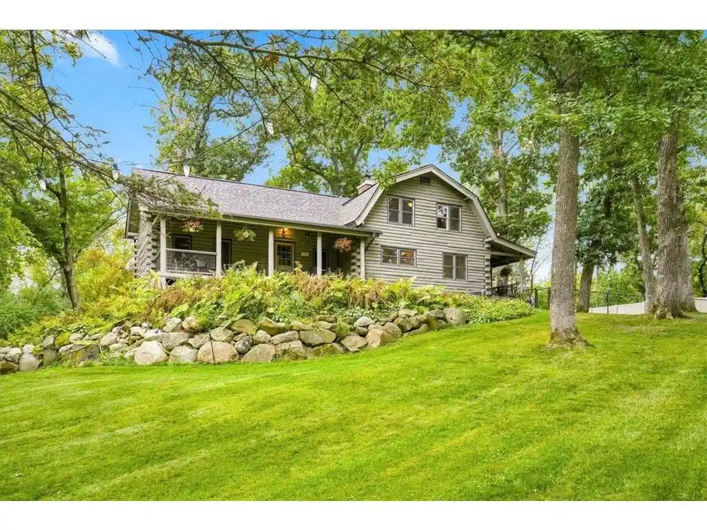 Photo 1 of Single family home for sale at 136 County Rd, Houlton, WI 54082 | MLS# 7138402 | Listing updated on 2026-09-26