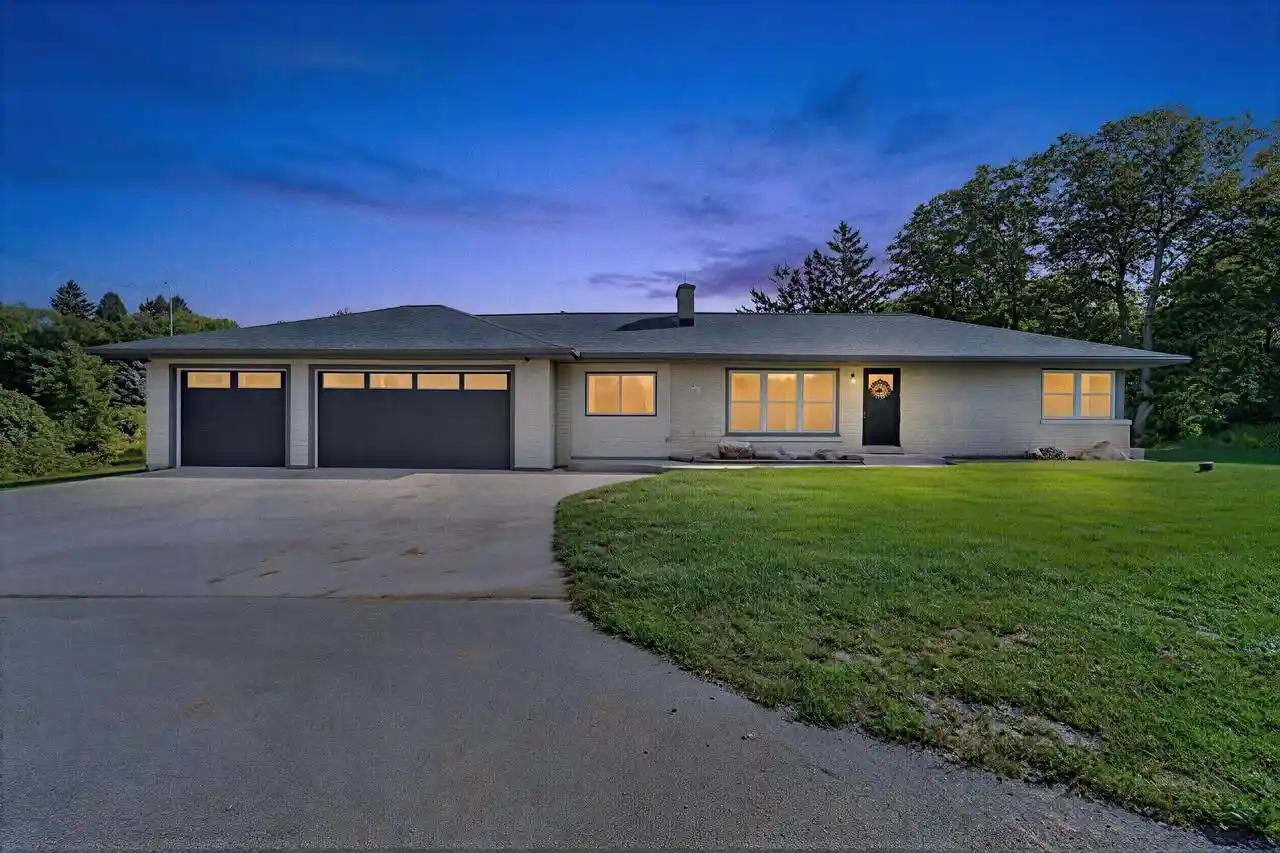 Photo 1 of Single family home for sale at W164n11974 Fond Du Lac Ave, Germantown, WI 53022 | MLS# 1979089 | Listing updated on 2026-09-29