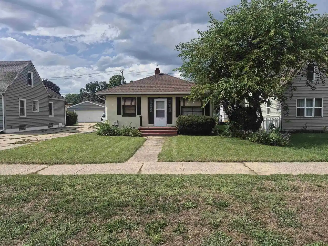 Photo 1 of Single family home for sale at 1338 Center Ave, Janesville, WI 53546 | MLS# 2031971 | Listing updated on 2026-09-23