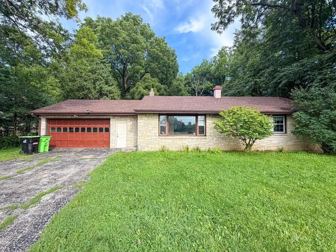 Photo 1 of Single family home for sale at 8601 Big Bnd Rd, Waterford, WI 53185 | MLS# 1979093 | Listing updated on 2026-09-05