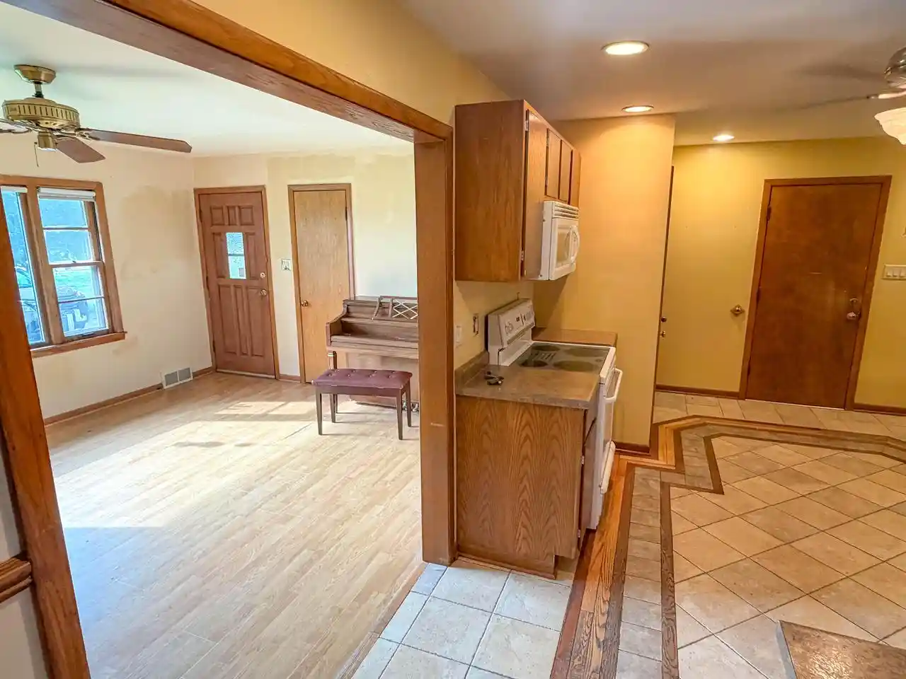 Photo 4 of Single family home for sale at 8601 Big Bnd Rd, Waterford, WI 53185 | MLS# 1979093 | Listing updated on 2026-09-05