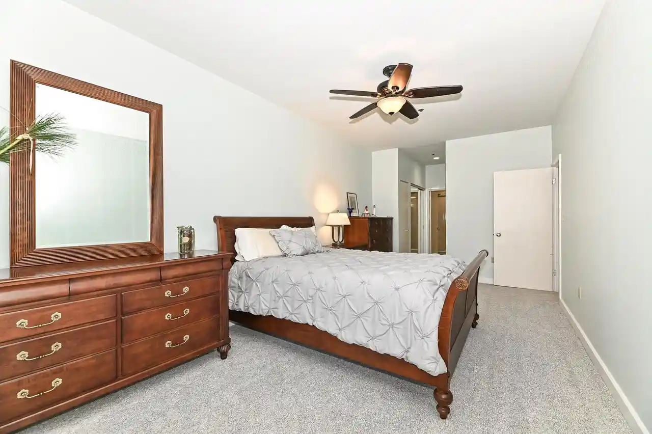 Listing Photo 4 - Condo for sale in building located at 35 Harborview Dr, Racine, WI 53403 - Unit #112