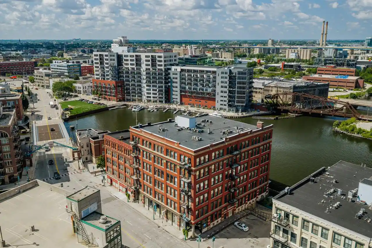 Photo 4 of Condo for sale at 141 N Water St #24, Milwaukee, WI 53202 | MLS# 1979104 | Listing updated on 2026-09-16