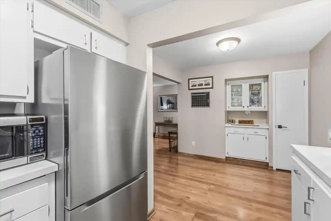 Photo 3 of Condo for sale at 7530 N Port Washington Rd, Milwaukee, WI 53217 | MLS# 1979117 | Listing updated on 2026-09-06