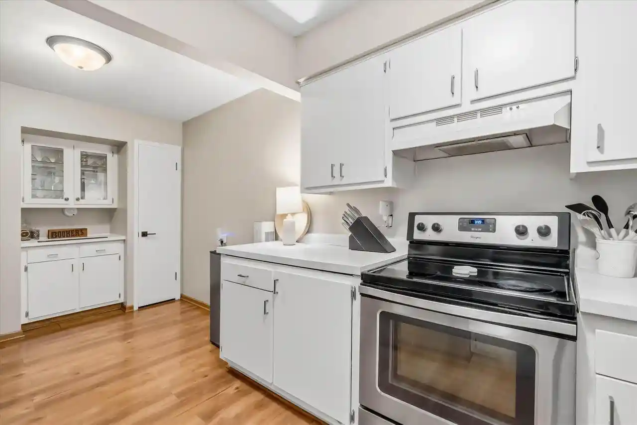 Photo 3 of Condo for sale at 7530 N Port Washington Rd, Milwaukee, WI 53217 | MLS# 1979117 | Listing updated on 2026-09-06
