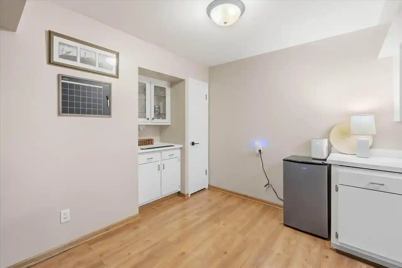Photo 4 of Condo for sale at 7530 N Port Washington Rd, Milwaukee, WI 53217 | MLS# 1979117 | Listing updated on 2026-09-06