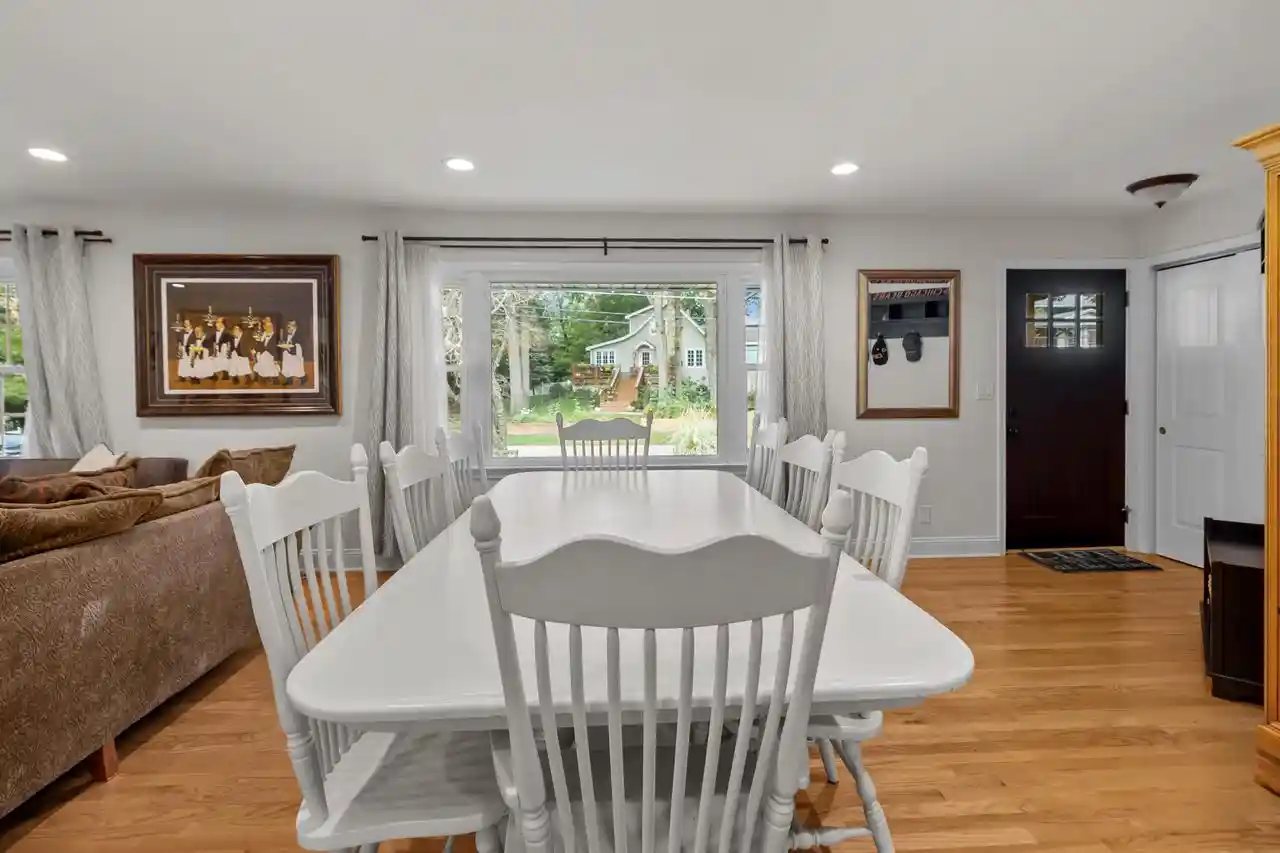 Photo 2 of Single family home for sale at 853 Van Slyke Dr, Fontana, WI 53125 | MLS# 1979121 | Listing updated on 2026-09-11