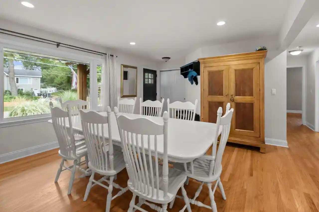 Photo 3 of Single family home for sale at 853 Van Slyke Dr, Fontana, WI 53125 | MLS# 1979121 | Listing updated on 2026-09-11
