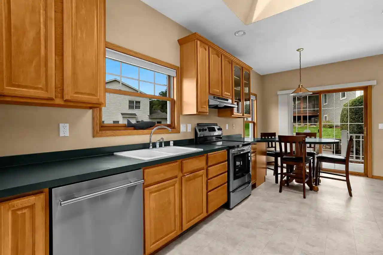 Photo 3 of Single family home for sale at 100 Calla Ct, Onalaska, WI 54650 | MLS# 1979132 | Listing updated on 2026-09-08