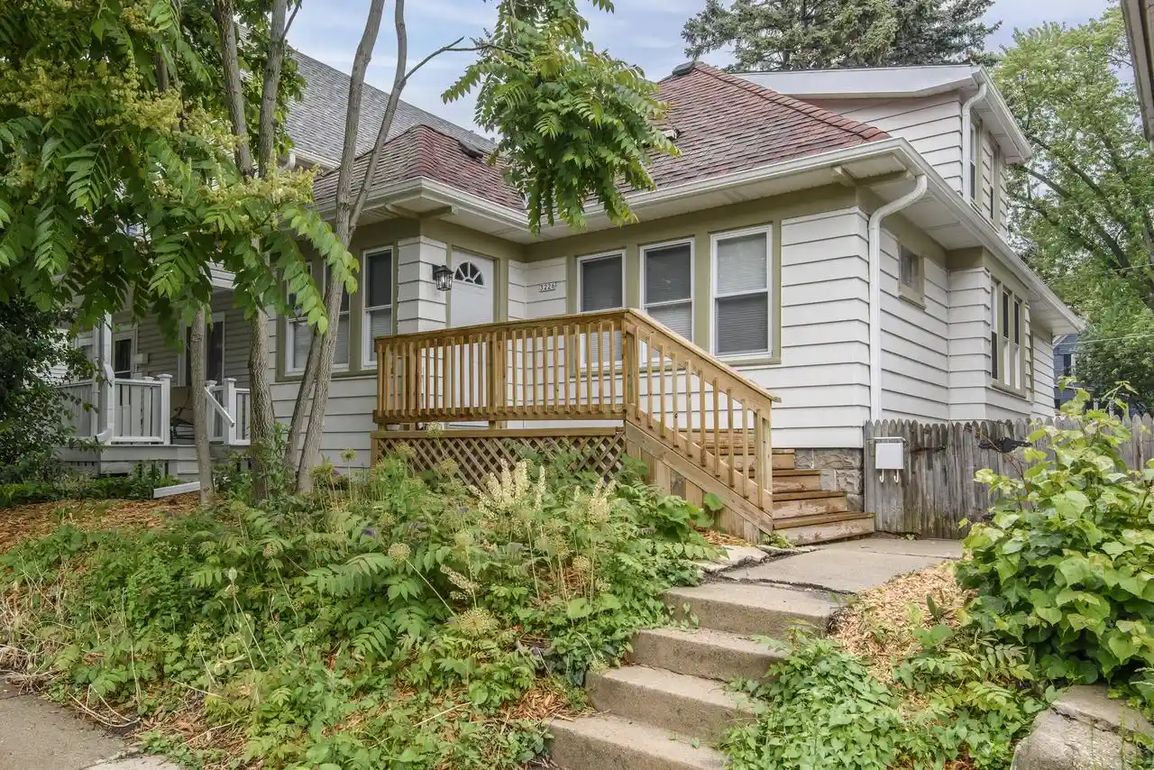 Photo 1 of Single family home for sale at 3226 N Newhall St, Milwaukee, WI 53211 | MLS# 1979136 | Listing updated on 2026-09-14