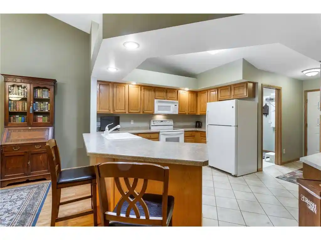 Photo 4 of Sale Pending at 2645 Golf View Dr, River Falls, WI 54022 | MLS# 7138283 | Listing updated on 2026-09-23