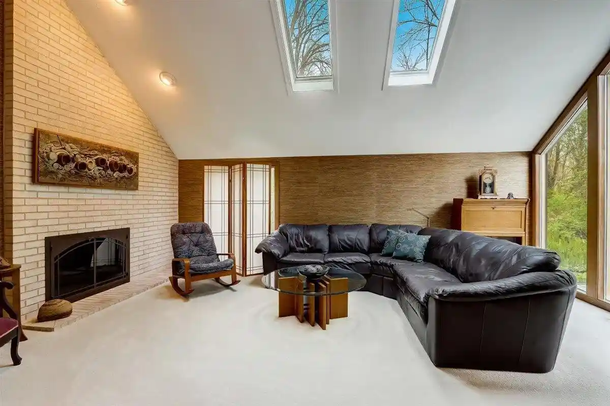 Photo 3 of Condo for sale at 95 Woodfield Ct, Racine, WI 53402 | MLS# 1979138 | Listing updated on 2026-09-22