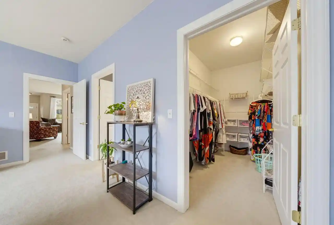 Listing Photo 5 - Condo for sale in building located at 695 W Dekora St, Saukville, WI 53080 - Unit #D