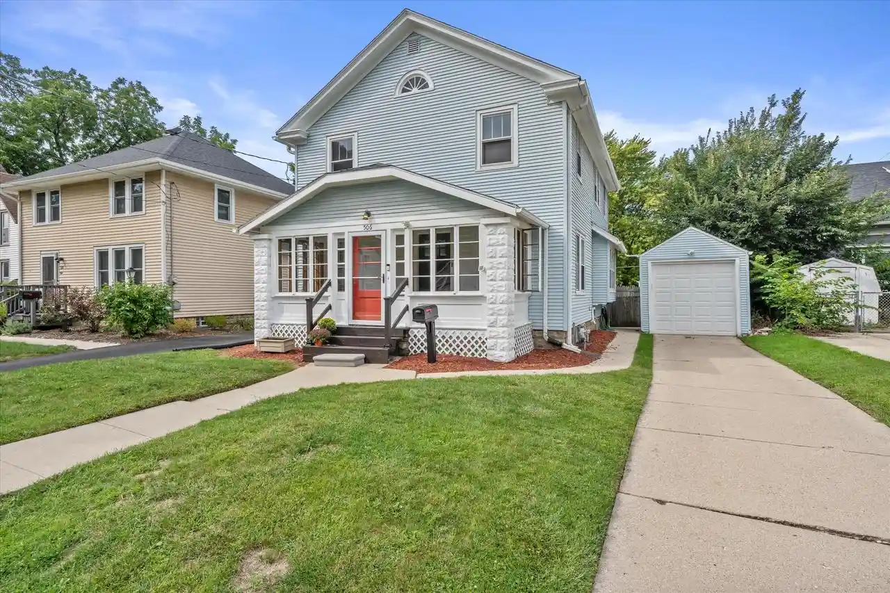 Photo 1 of Single family home for sale at 506 W College Ave, Waukesha, WI 53186 | MLS# 1979144 | Listing updated on 2026-09-13