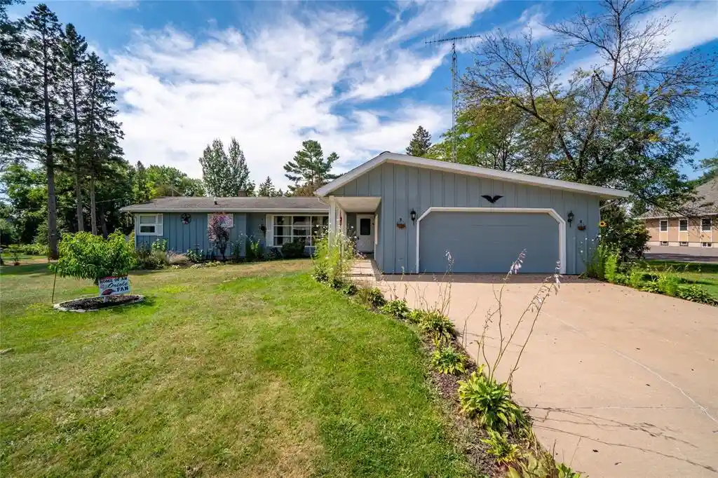 Photo 1 of Single family home for sale at 643 Madison St, Stanley, WI 54768 | MLS# 1604676 | Listing updated on 2026-10-06