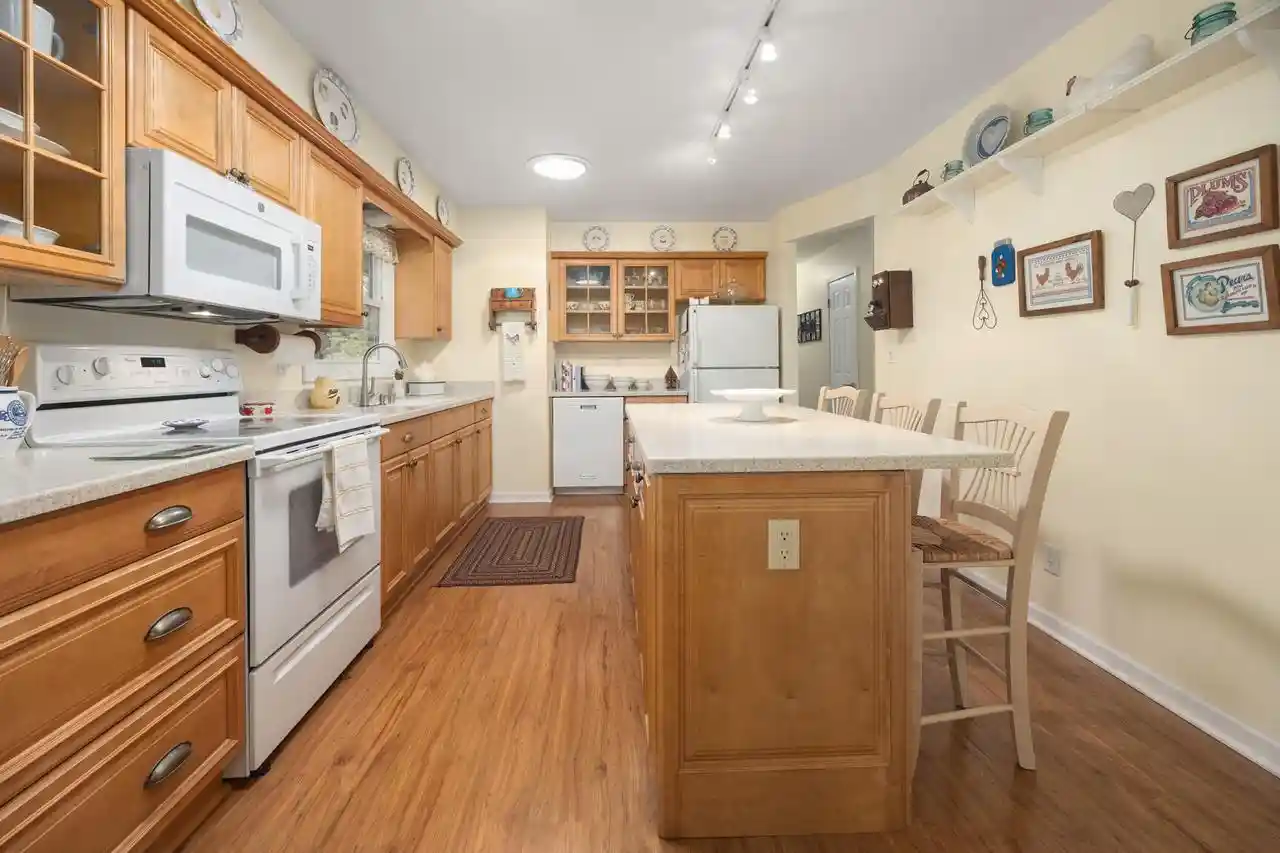 Photo 2 of Single family home for sale at 648 Hollybrook Ln, Saukville, WI 53080 | MLS# 1979148 | Listing updated on 2026-09-28