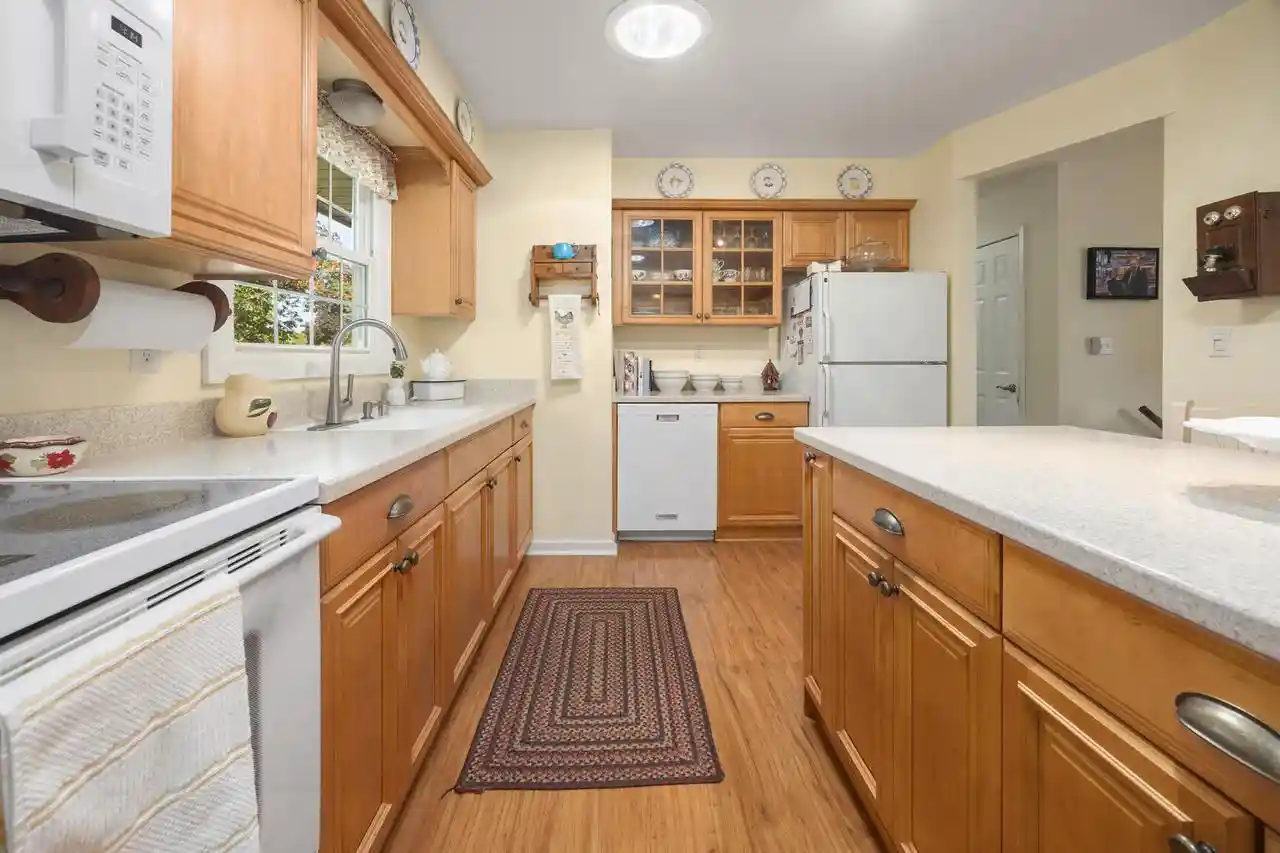 Photo 3 of Single family home for sale at 648 Hollybrook Ln, Saukville, WI 53080 | MLS# 1979148 | Listing updated on 2026-09-28